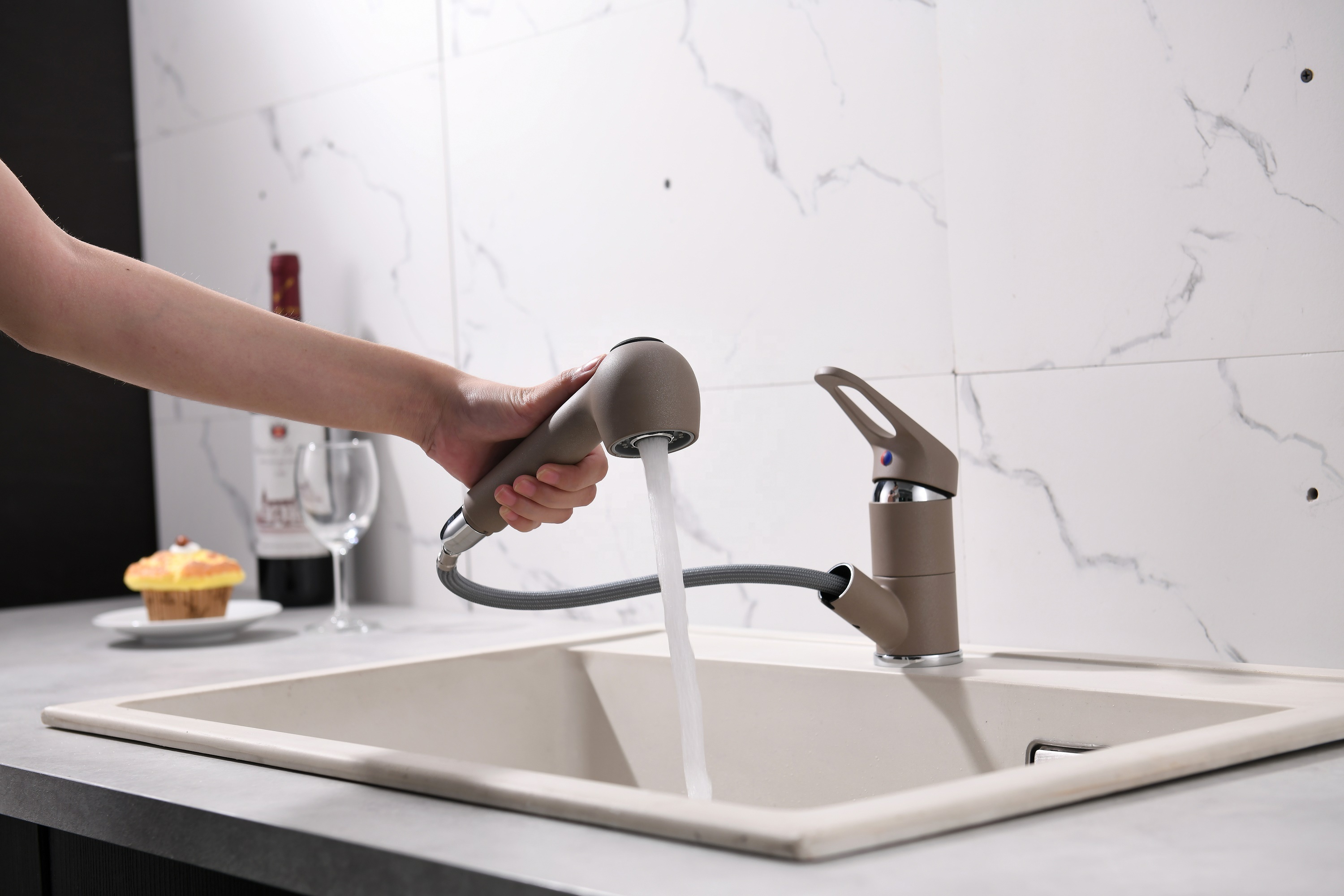 Cupc Faucet Современная кухонная раковина Смеситель для кухни с ручным душем